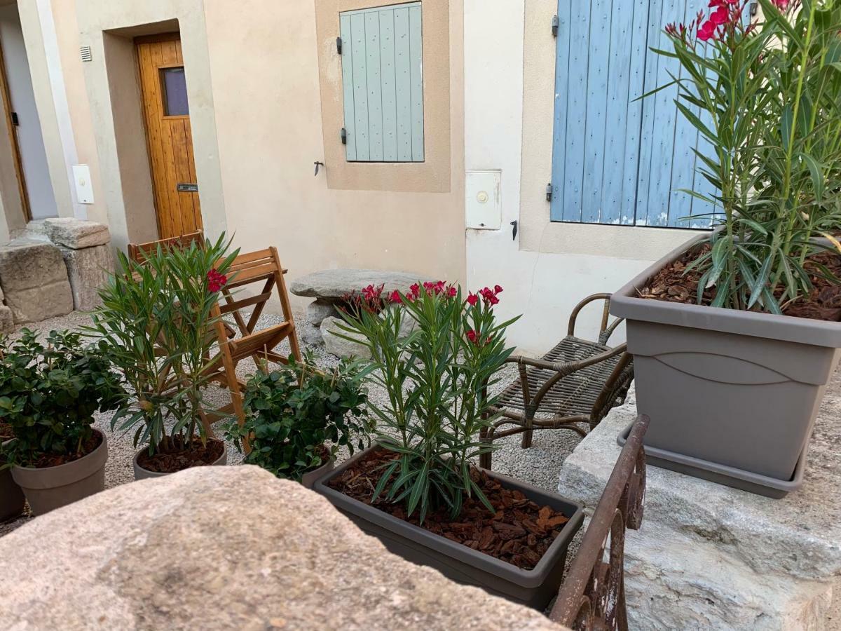 Les Lauriers Διαμέρισμα LʼIsle-sur-la-Sorgue Εξωτερικό φωτογραφία